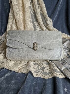 STUNNING Vtg 50s Garey of California Silver Lurex Clutch Aurora Borealis Clasp